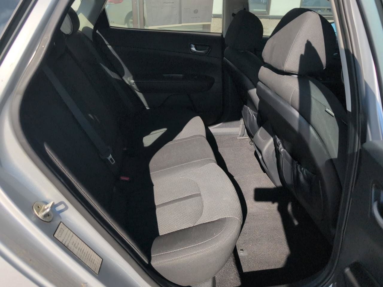 Used 2017 Kia Optima LX FWD image 12