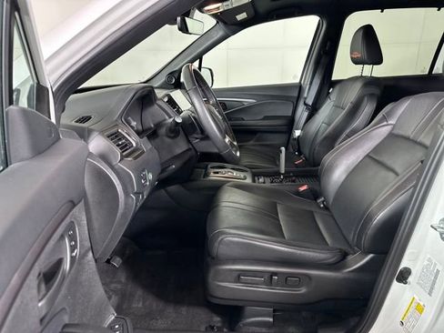 Used 2023 Honda Passport TrailSport image 11