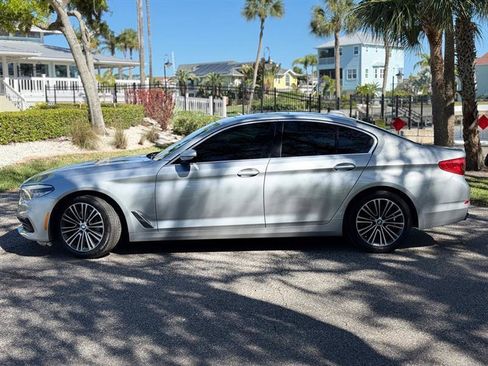 Used 2019 BMW 540i 540i w/ Executive Package image 2