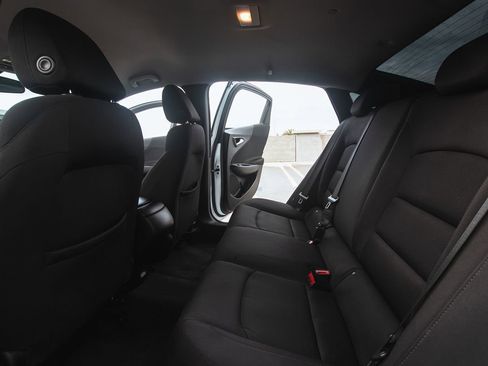 Used 2022 Chevrolet Malibu LS image 14