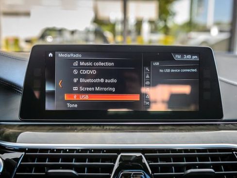 Used 2018 BMW 540i w/ M Sport Package RWD image 23