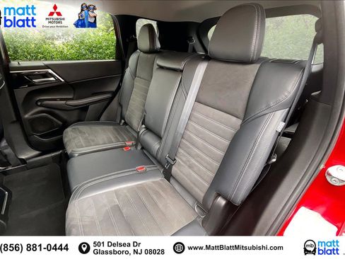 Used 2023 Mitsubishi Outlander SE image 27