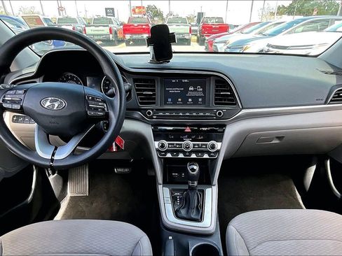 Used 2020 Hyundai Elantra SEL image 7
