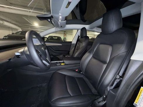 Used 2021 Tesla Model 3 Standard Range Plus RWD image 2