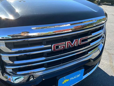 Used 2022 GMC Acadia SLE image 31