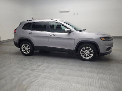 Used 2019 Jeep Cherokee Latitude w/ Popular Appearance Group image 11