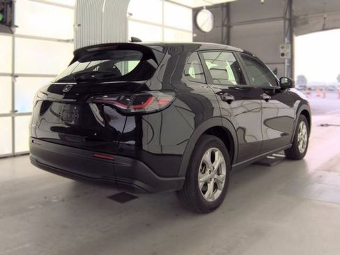 Used 2025 Honda HR-V LX image 3