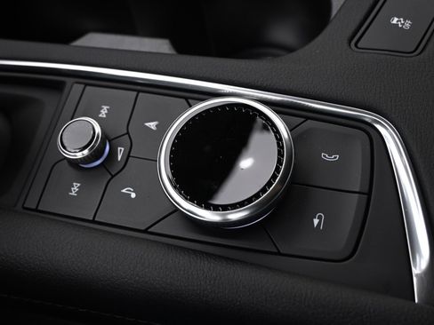 New 2025 Cadillac XT5 Sportv w/ LPO, Red Accent Package image 33