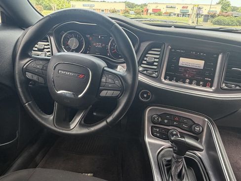 Used 2016 Dodge Challenger R/T Scat Pack w/ Driver Convenience Group RWD image 10