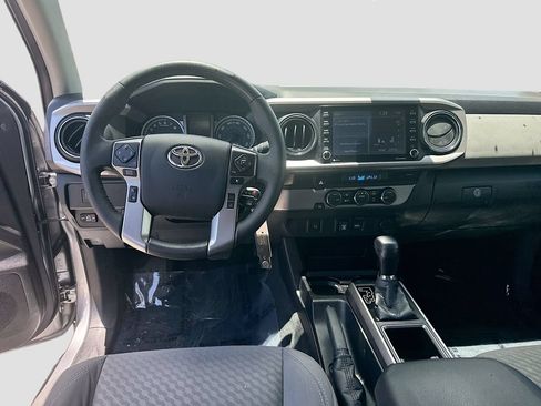 Used 2021 Toyota Tacoma SR5 RWD image 19