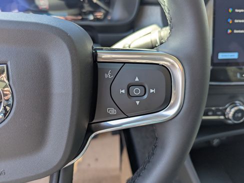 New 2025 Volvo XC40 B5 Core w/ Protection Package Premier image 12