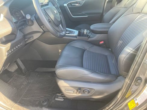 Used 2025 Toyota RAV4 XSE w/ Advanced Technology Package AWD/4WD image 12