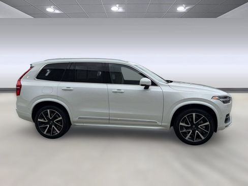 Certified 2024 Volvo XC90 B5 Plus w/ Protection Package Premier AWD/4WD image 8