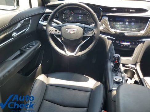 Used 2021 Cadillac XT6 Premium Luxury FWD image 19