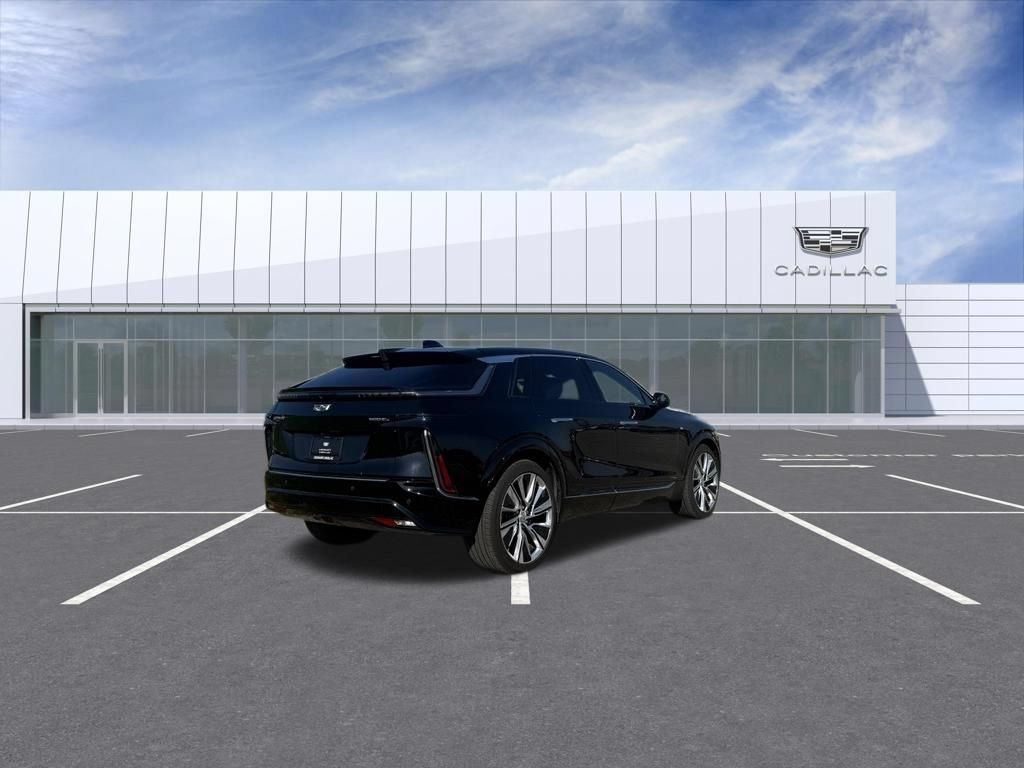 Certified 2024 Cadillac Lyriq Luxury AWD/4WD image 3