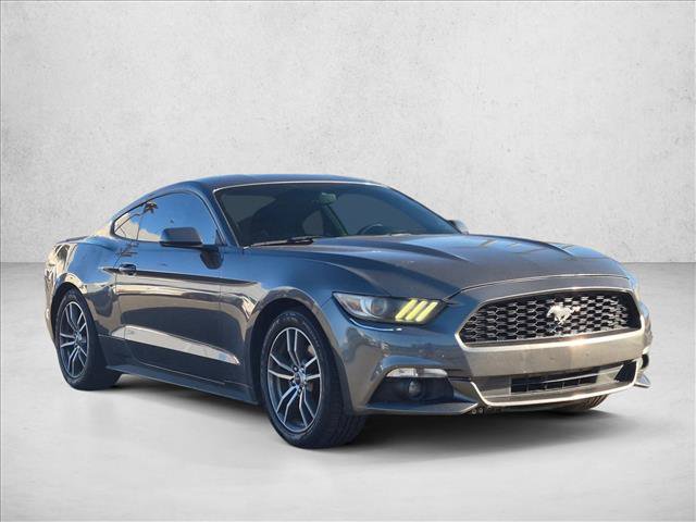 Used 2017 Ford Mustang Coupe RWD image 3