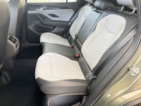 New 2026 Volkswagen Tiguan SE R-Line FWD image 15