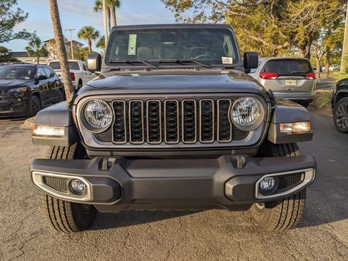 New 2026 Jeep Gladiator Sport AWD/4WD image 7