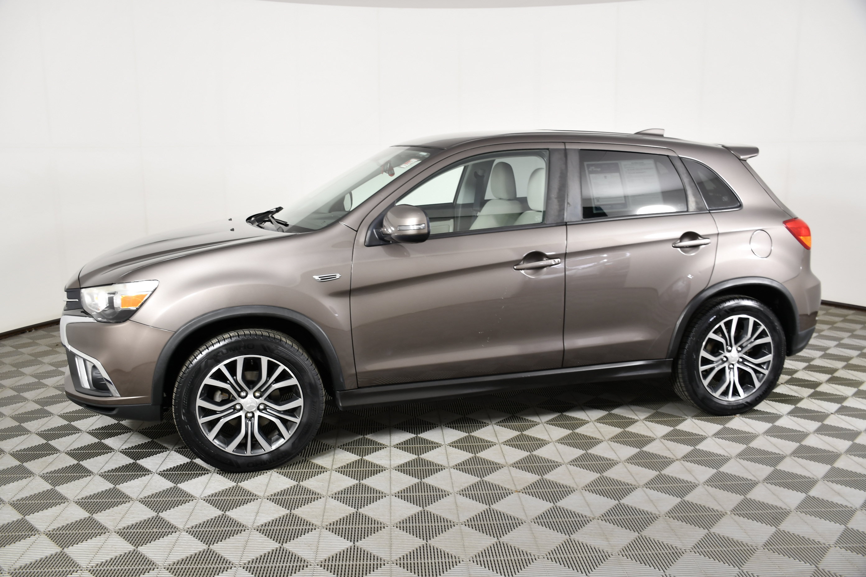 Used 2019 Mitsubishi Outlander Sport SE AWD/4WD image 9