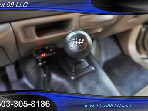 Used 2003 Ford F250 4x4 Regular Cab Super Duty image 2