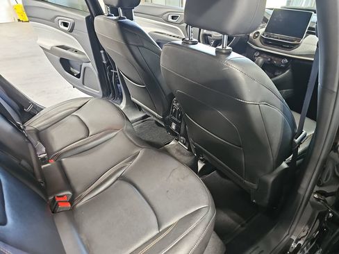 Used 2024 Jeep Compass Latitude AWD/4WD image 11
