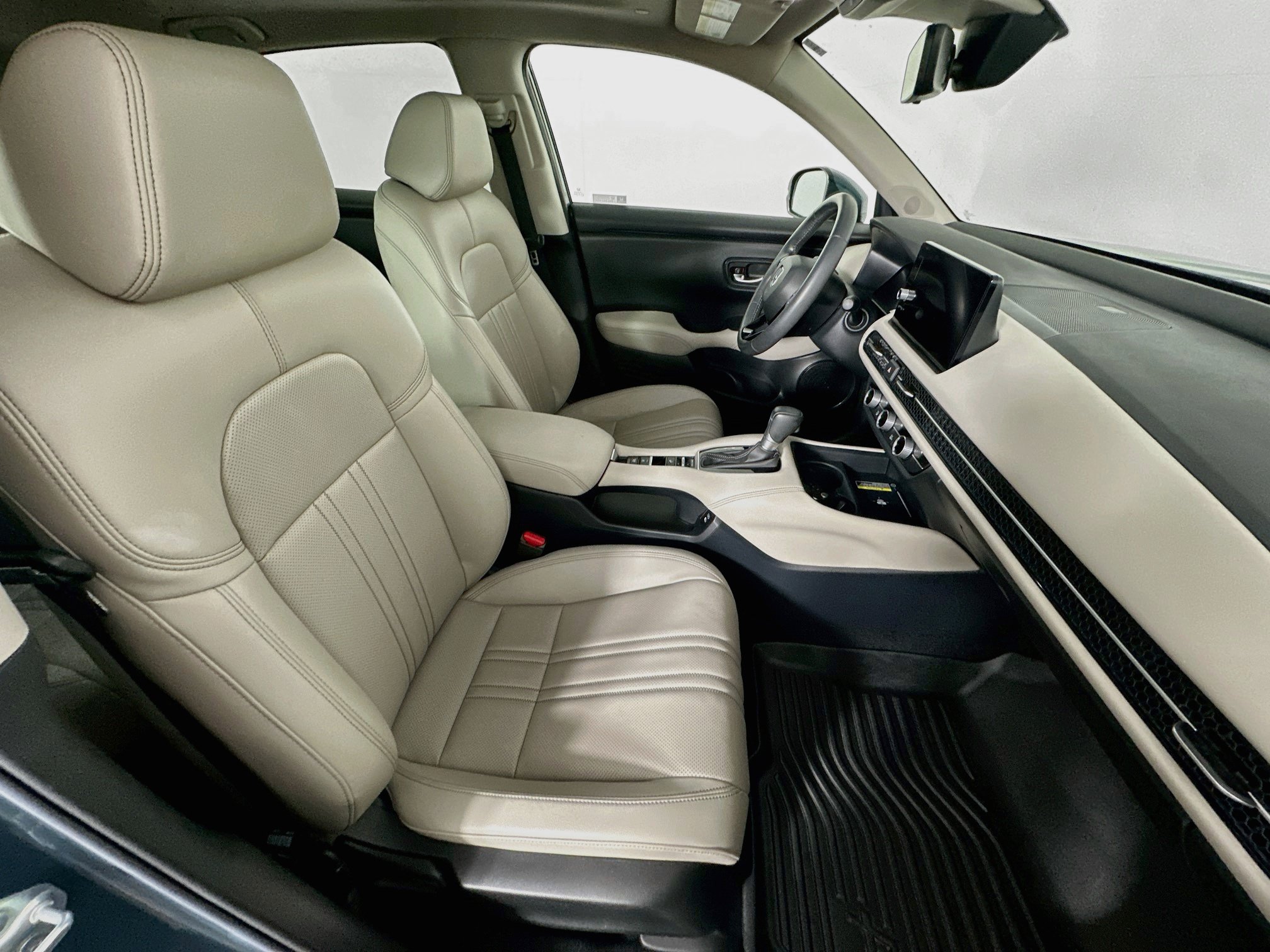Used 2024 Honda HR-V EX-L image 29