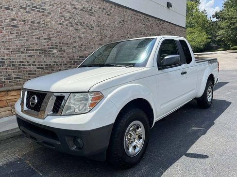 Used 2018 Nissan Frontier S RWD image 1
