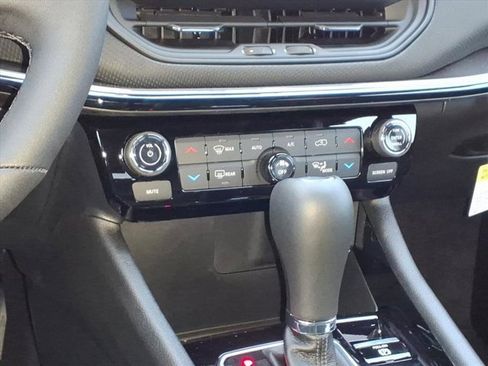 New 2026 Jeep Compass Limited image 9