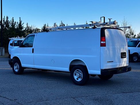 Used 2025 Chevrolet Express 2500 Extended w/ Communications Package image 9