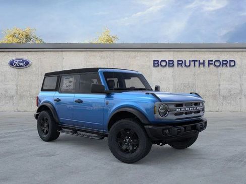 New 2025 Ford Bronco Big Bend w/ Black Diamond Package image 2