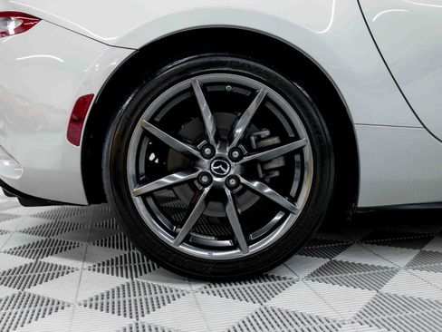 Used 2019 MAZDA MX-5 Miata Grand Touring w/ GT-S Package RWD image 45