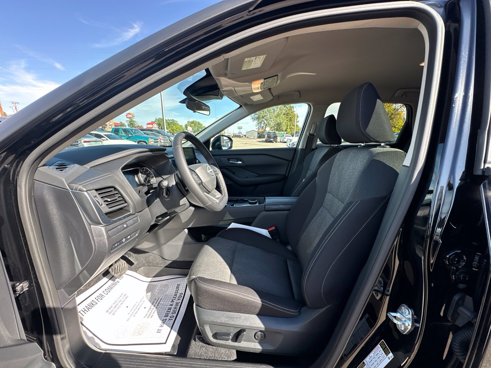Used 2026 Nissan Rogue SV AWD/4WD image 11