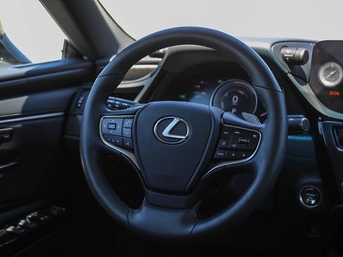 Used 2023 Lexus ES 300h w/ Premium Package FWD image 15