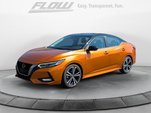 Used 2022 Nissan Sentra SR w/ SR Premium Package FWD image 4