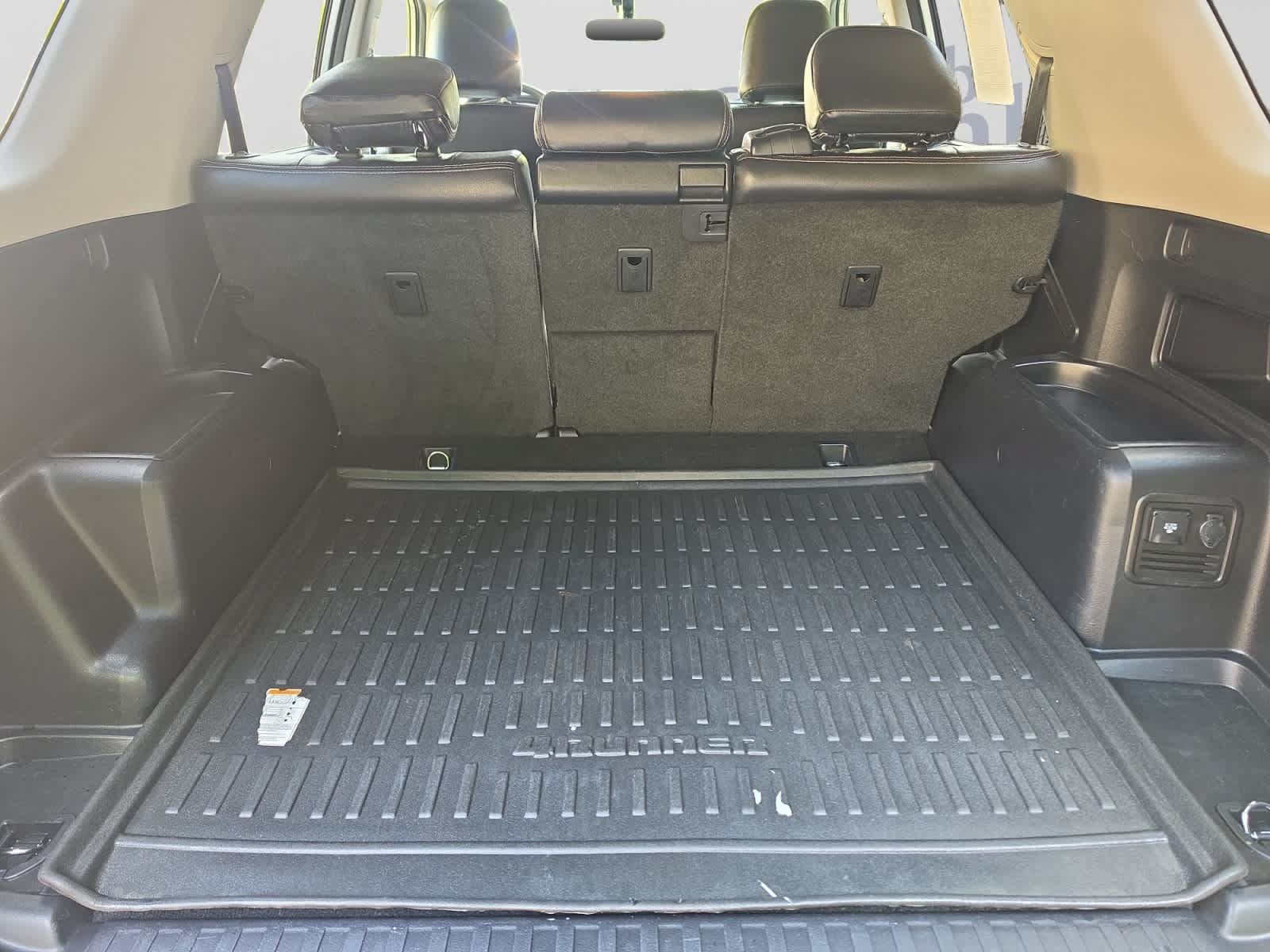 Used 2019 Toyota 4Runner SR5 AWD/4WD image 4