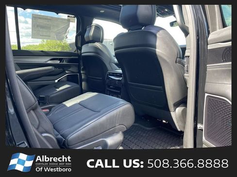 New 2026 Jeep Grand Wagoneer Limited AWD/4WD image 14