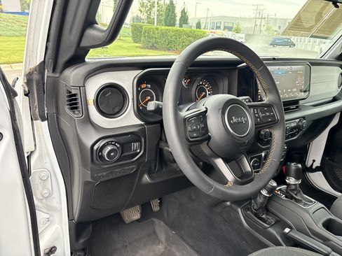 Used 2024 Jeep Wrangler Sport AWD/4WD image 17