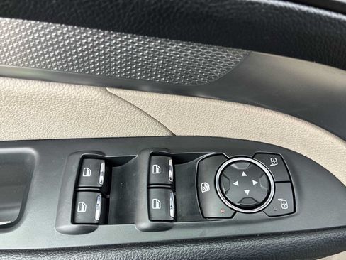 Used 2019 Ford Explorer XLT w/ Equipment Group 201A AWD/4WD image 15