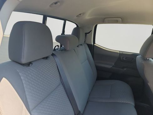 Used 2022 Toyota Tacoma SR w/ SR Convenience Package RWD image 11