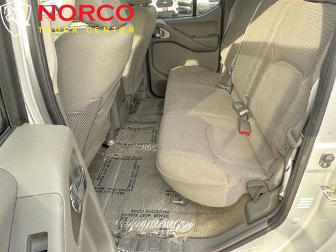 Used 2017 Nissan Frontier SV image 14