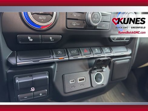 Used 2021 GMC Sierra 1500 Elevation image 28