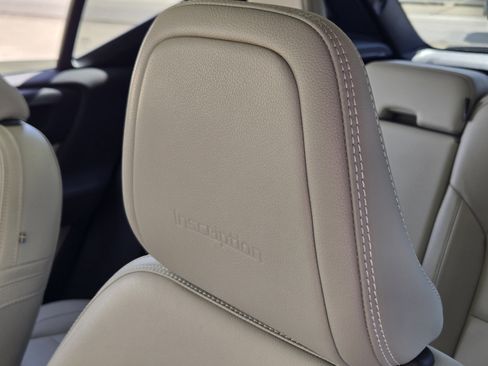 Used 2019 Volvo XC40 T4 Inscription image 22