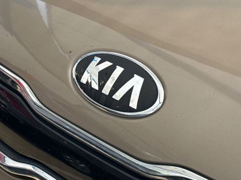Used 2014 Kia Soul + FWD image 3