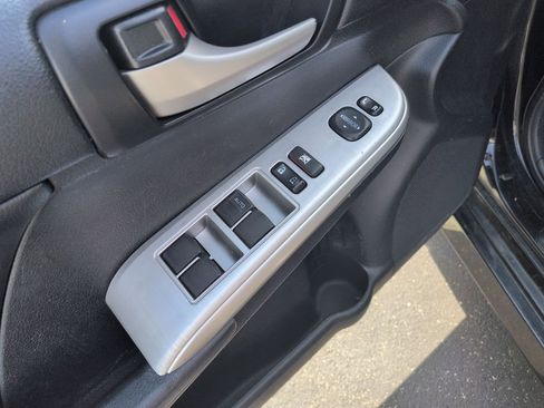 Used 2014 Toyota Camry SE image 12