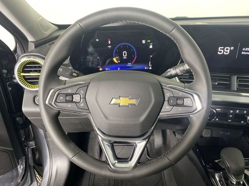 New 2026 Chevrolet Trax LT w/ Driver Confidence Package image 12