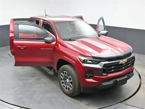 Used 2024 Chevrolet Colorado LT w/ LT Convenience Package III image 47