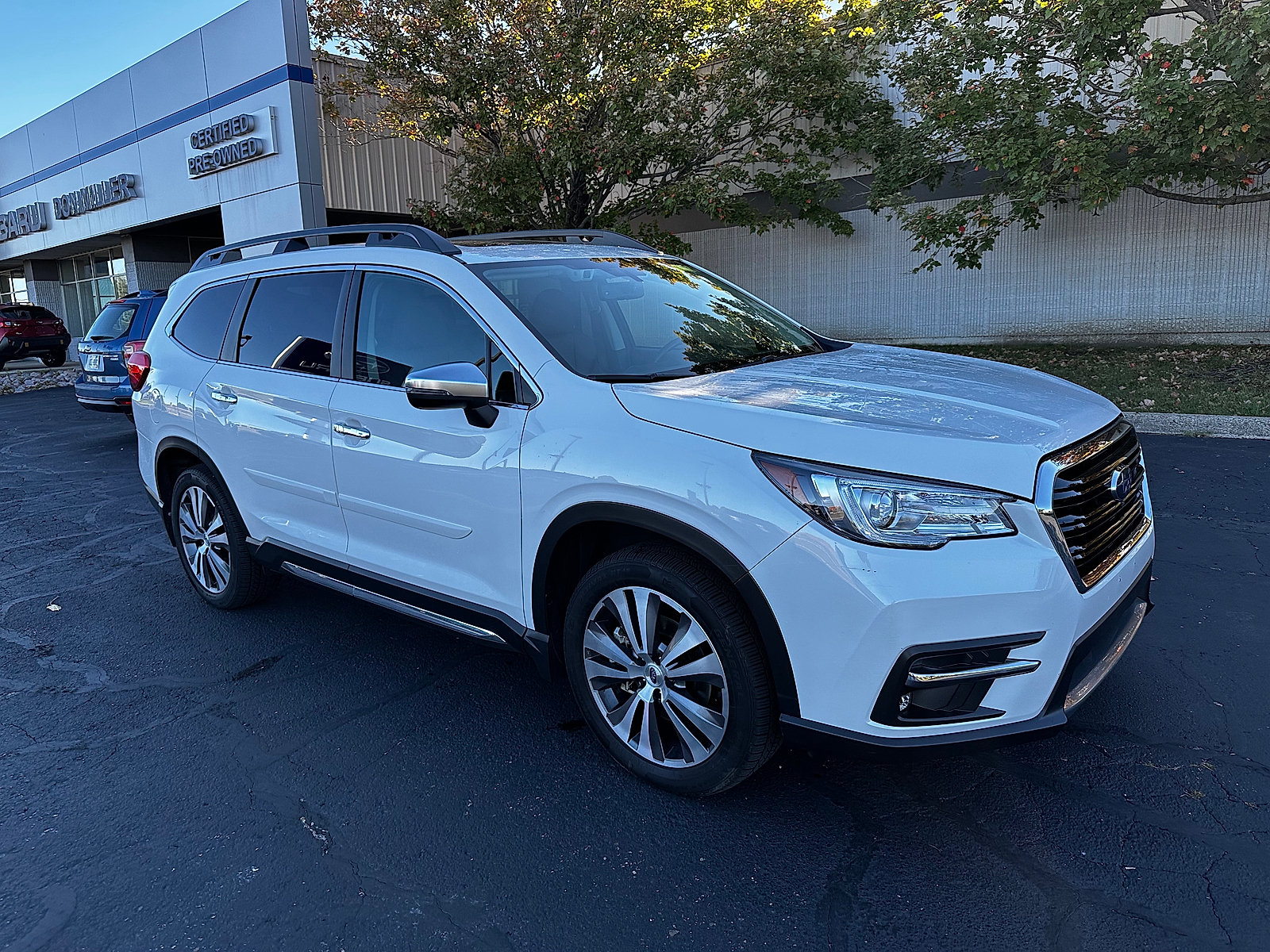 Used 2022 Subaru Ascent Touring w/ Popular Package #2A AWD/4WD image 1