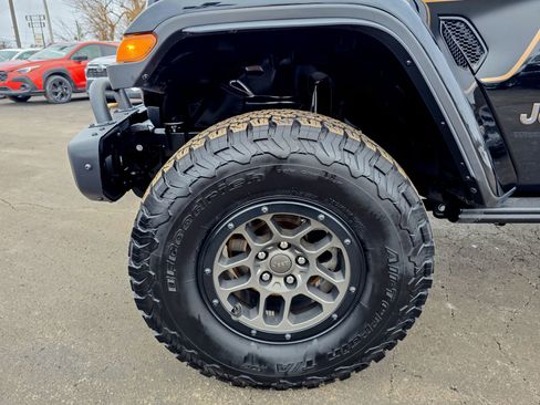 Used 2023 Jeep Wrangler Unlimited Rubicon 392 AWD/4WD image 17