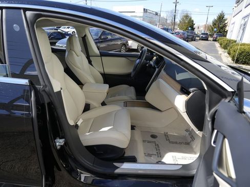 Used 2018 Tesla Model S 100D image 30
