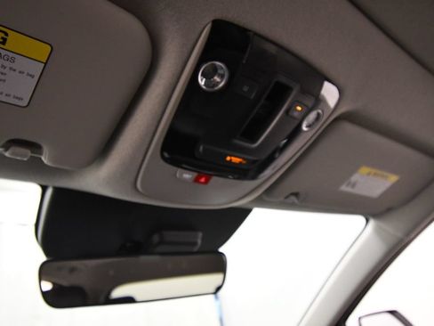 Certified 2025 Kia Niro EX Touring FWD image 29